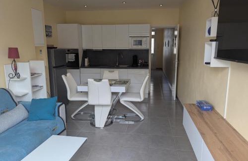 Mediterranee Apartment | Ti Caraïbe appartement vue mer et parking gratuit du 1 juin au 30 septembre