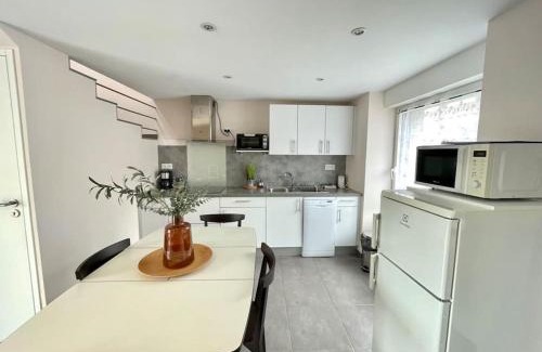 Locmariaquer House | Ti Nevez
