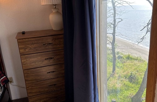 Salamatof House | Tide Place - Whale Spout