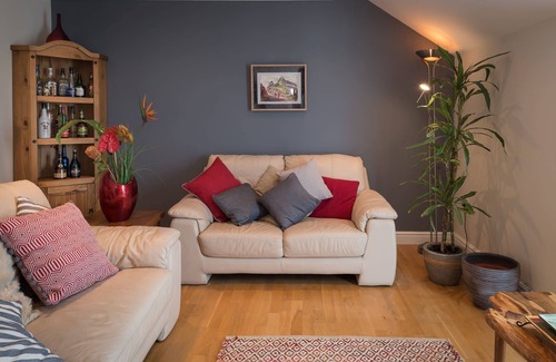 Rhosneigr Apartment | Tides Reach: Two bedroom apartment Rhosneigr, 150m to beach