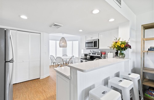 Isle of Palms Villa | Tidewater H104 - Beach Walkout! Ocean! Pool!