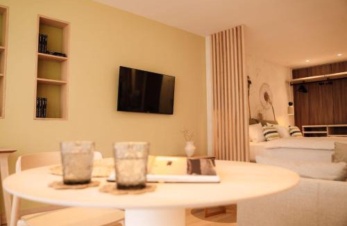 Adeje Apartment | Tierrazul Art Boutique Rose Sweet Suite
