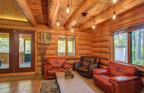 Waltham Cottage | Tiger Lodge LogHouse