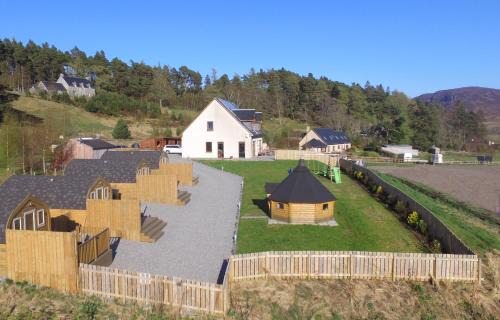 Newtonmore House | Tigh an Each B&B & Laggan Glamping