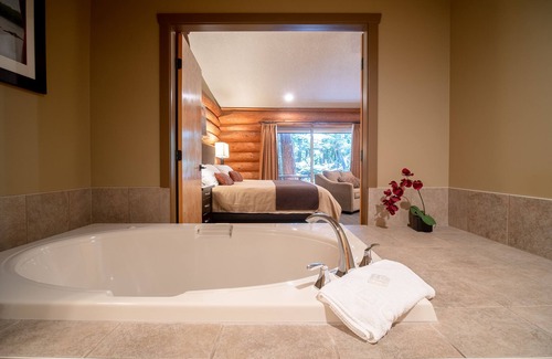 Regional District of Nanaimo Resort | Tigh-Na-Mara Seaside Spa Resort