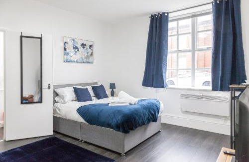 Warrington Apartment | Tigris - Cosy Studio Apartment by Traboule Properties Ltd