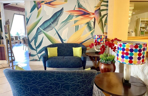 Lake George Hotel | Tiki Resort