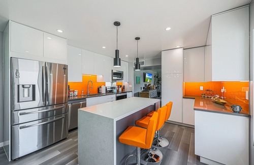Paradise Valley Village House | Tiki Velo - Cool Retro House with Heated Pool