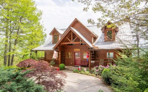 Gatlinburg - Pigeon Forge Villa | Tils Den