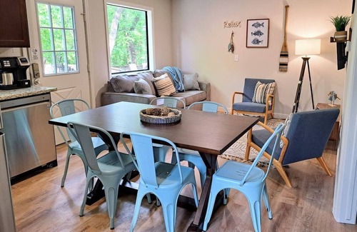 Indian Point Cabin | Timber Point - Cozy Cabin Near SDC and Table Rock!