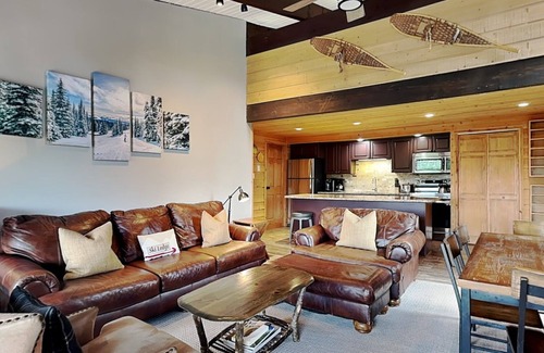 Snowmass Village Condo | 🌲Timberline A3D Deluxe 2-Bedroom + Loft ~ 3/bath ~Hot Tub~Pool~WiFi~Ski-in/out~Local Shuttle🌲