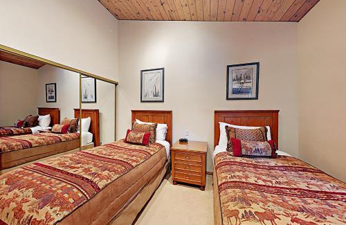 Snowmass Village House | Timberline Condominiums 2 Bedroom plus Loft 3 Bath Deluxe Unit B3H