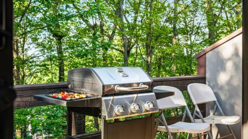 Village at Camelback House | Timberline Retreat by AvantStay Forest Views Minutes to Camelback Resort
