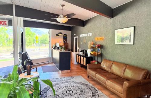Ashland Hotel | Timbers INN and Suites