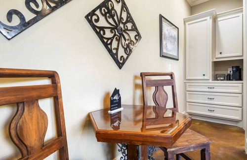 Bandera House | Timbuctoo Guest Suite 1