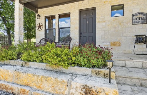 Bandera House | Timbuctoo Guest Suite 1