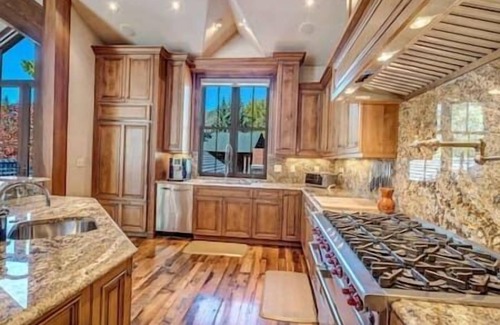 Downtown House | TIMELESS 5 BEDROOM-8 BATH MOUNTAIN HOME ASPEN, CO!