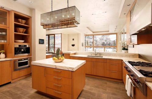 Downtown House | Timeless Retreat | Game Room, Private Cinema, & Rooftop Lounge with Spa & Views