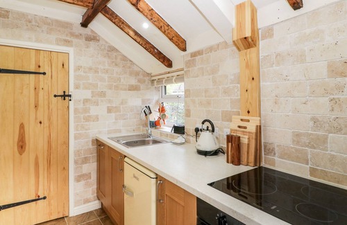 Lydbrook Cottage | TINMANS COTTAGE, pet friendly, character holiday cottage in Lydbrook