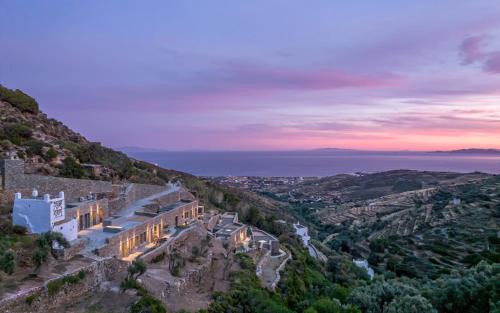 Tinos Town Hotel | Tinos Dove Suites