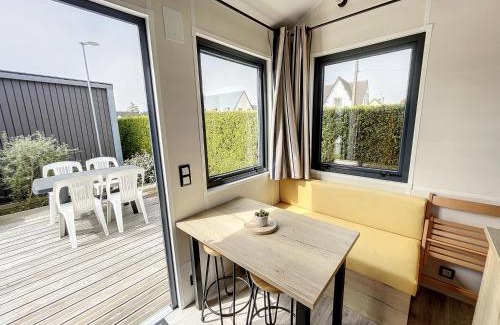 Jullouville-les-Pins House | Tiny House cosy près de la plage avec piscine et parking - FR-1-361A-94