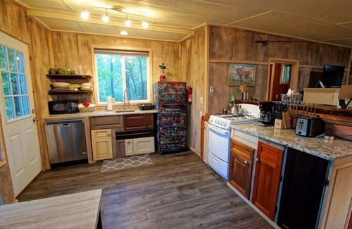 Banner Elk Apartment | Tiny House in the Trees with Fire Pit/Foscoe/No damage from Helene!