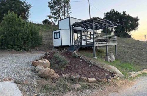 Valley Center House | Tiny House - mountain views close to everything