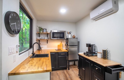 Livingston House | Tiny Timbers Livingston