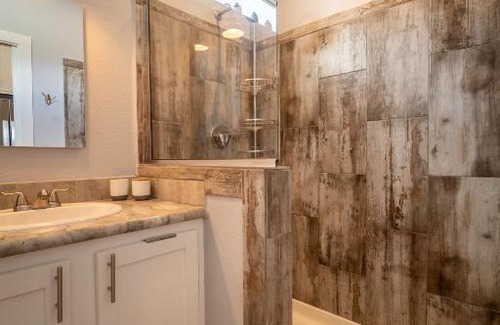 Austin Resort | Tiny Upscale Resort Home