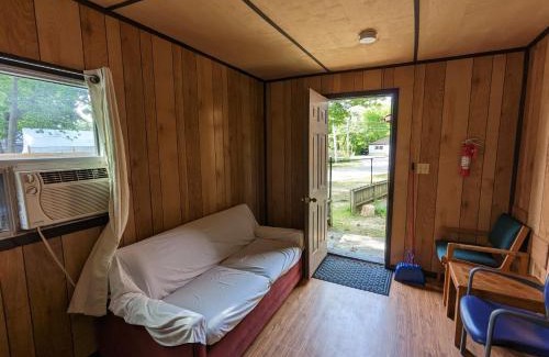 Wasaga Beach House | Tiny Wood Cottage 21