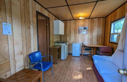 Wasaga Beach House | Tiny Wood Cottage 21