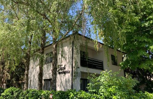 Hajduszoboszlo House | Tisch Vendégház