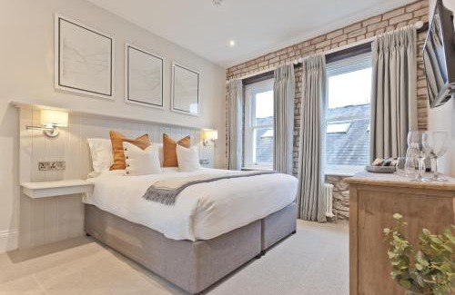 Cockermouth Bed & Breakfast | Tithe Barn - Self Check In Hotel