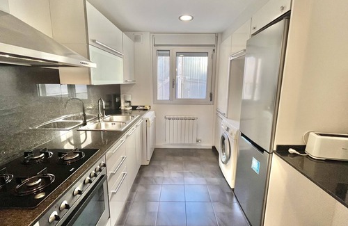 Roses Town Center Apartment | TOA. Roses center with private parking