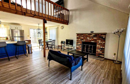 Tobyhanna House | Tobyhanna Pocono private community House with lots of amenities pool lake beach