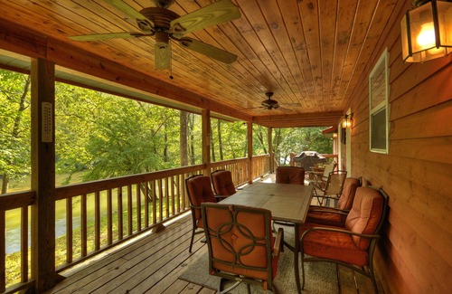 Blue Ridge Cabin | Toccoa River Escape | River Front | Gas Grill