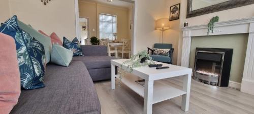 Liverpool House | Toffees Townhouse a 2 Bed House in Liverpool 1 Mins walk to Goodison Park