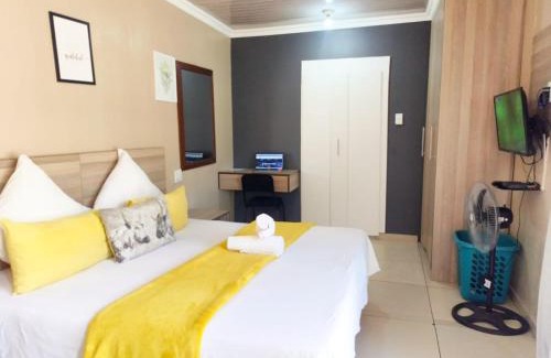 Emalahleni House | Tokelo Guesthouse Emalahleni