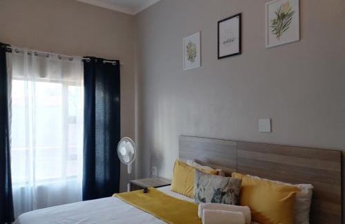 Emalahleni House | Tokelo Guesthouse Emalahleni