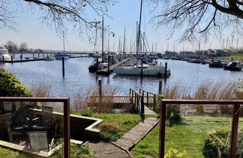 Anjum House | Tolles 2 Pers Haus König mit Hafenblick am Lauwersmeer