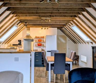 Pitlochry House | Tomnauld Farm Wellness Cottage