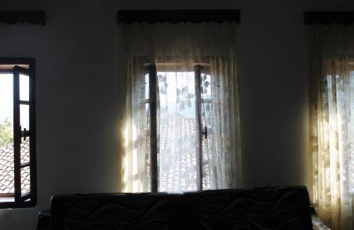 Berat House | Tomor Shehu Guest House