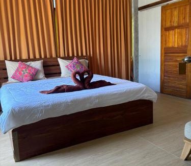 Ko Lanta Old Town House | Tonmai Suites