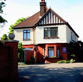 Ipswich House | Toothbrush Rooms at Lattice Lodge - Guest Kitchen & EV Recharging