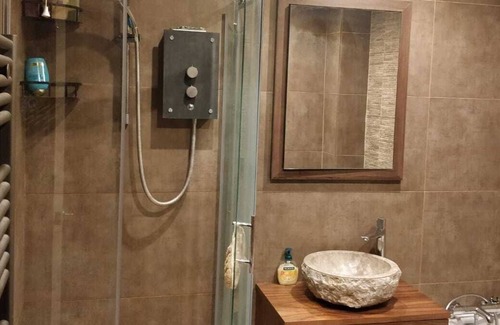 Tooting Apartment | Tooting Towers - Single Room