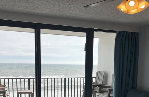 Gulf Shores Condo | Top-Corner Condo with direct Gulf and Beach views