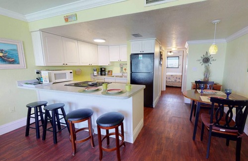 Sunset Beach Condo | Top Floor. Amazing Beachfront View. Quiet and Peaceful Sunset Beach!