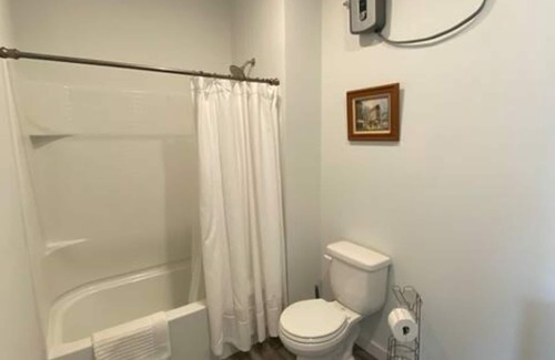 Clarksville Apartment | Top Floor Apartment Downtown