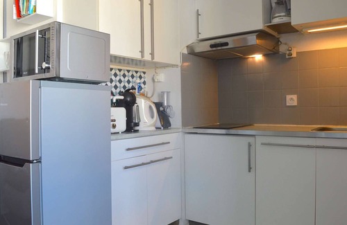 Narbonne-Plage Apartment | Top-Floor Apt, 2 Rooms, 4 Guests, Pool, Parking, Narbonne Beach