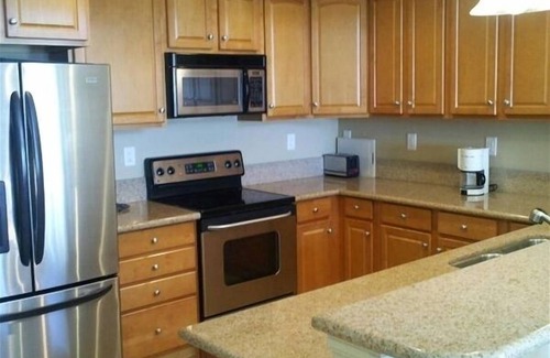 Midtown Ocean City Condo | Top Floor, Bayfront, 3 BR, 3 BA Unit, Beautiful Sunsets